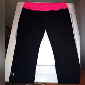 under armor fitted heat gear capris M
